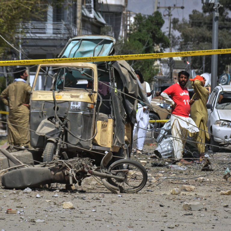 Car Bomb Hits Quetta, a City in Pakistan’s Balochistan Province