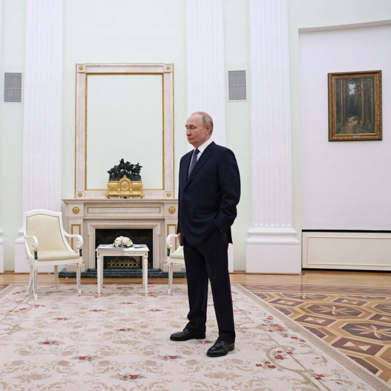 Moscow Indicates Retaliation if Europe Uses Russian Assets for Ukraine