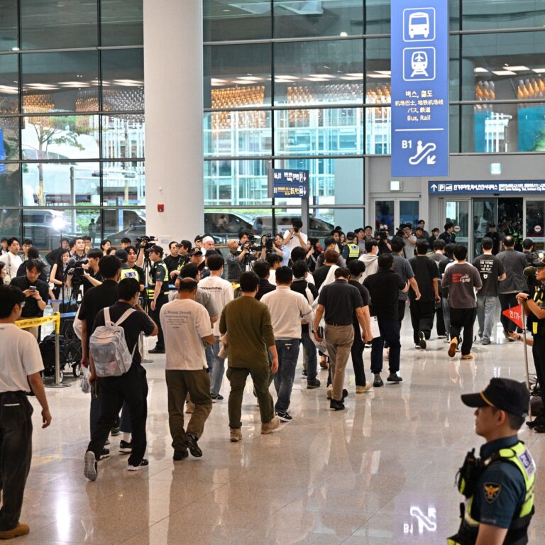 U.S. Eases Visa Restrictions on South Korean Workers