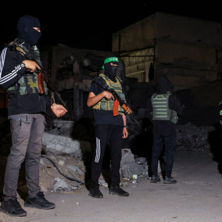 Trump Warns Hamas of Strikes if Violence in Gaza Continues