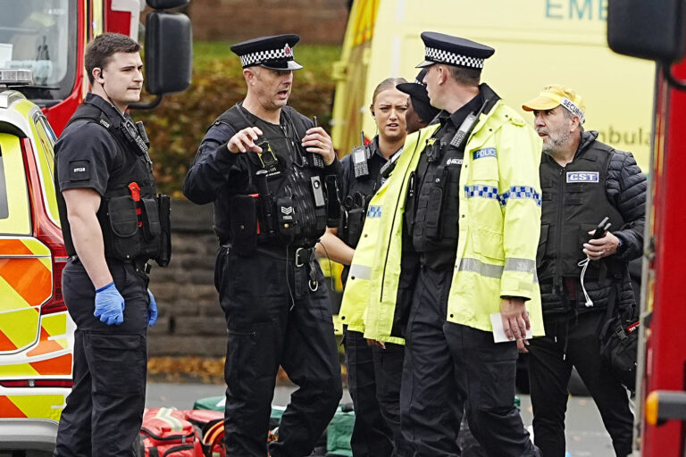 Car ramming and stabbing outside U.K. synagogue leaves 4 injured and suspect shot, police say