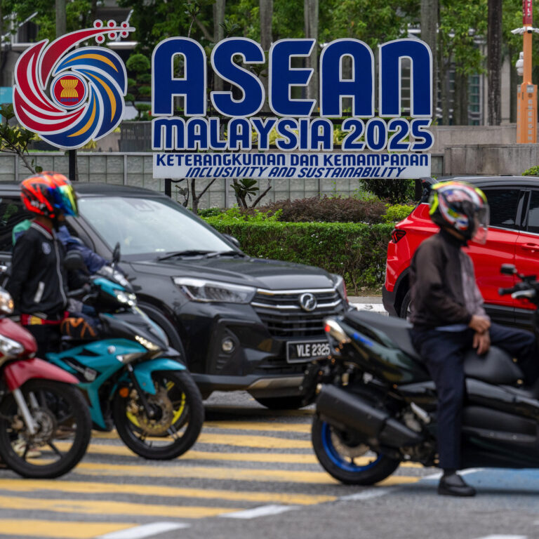 Facing Lost Trade With the U.S., Carney Heads to Asia