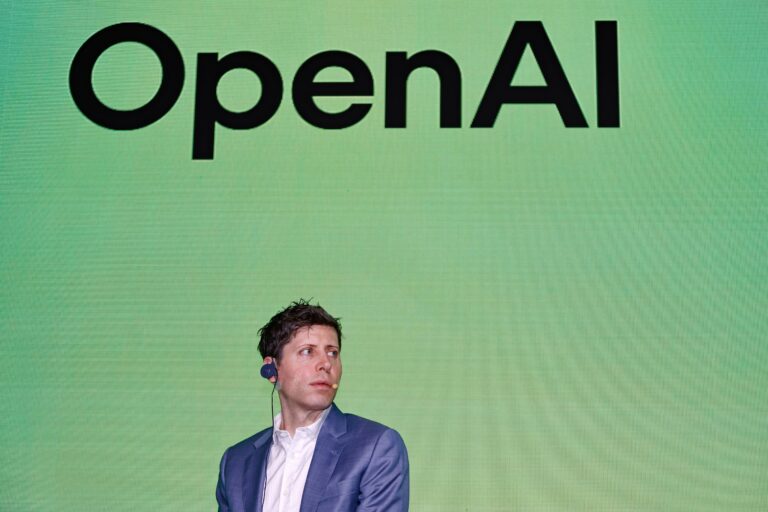 OpenAI admite que más de un millón de usuarios hablan sobre suicidio con ChatGPT cada semana