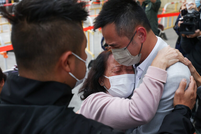 Bamboo scaffolding, an iconic part of Hong Kong, faces scrutiny in deadly fire probe