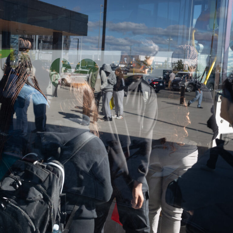 Canada’s Population Shrinks Amid Tightened Immigration