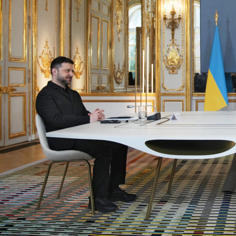 Zelensky Turns to Europe After Talks With U.S. Officials