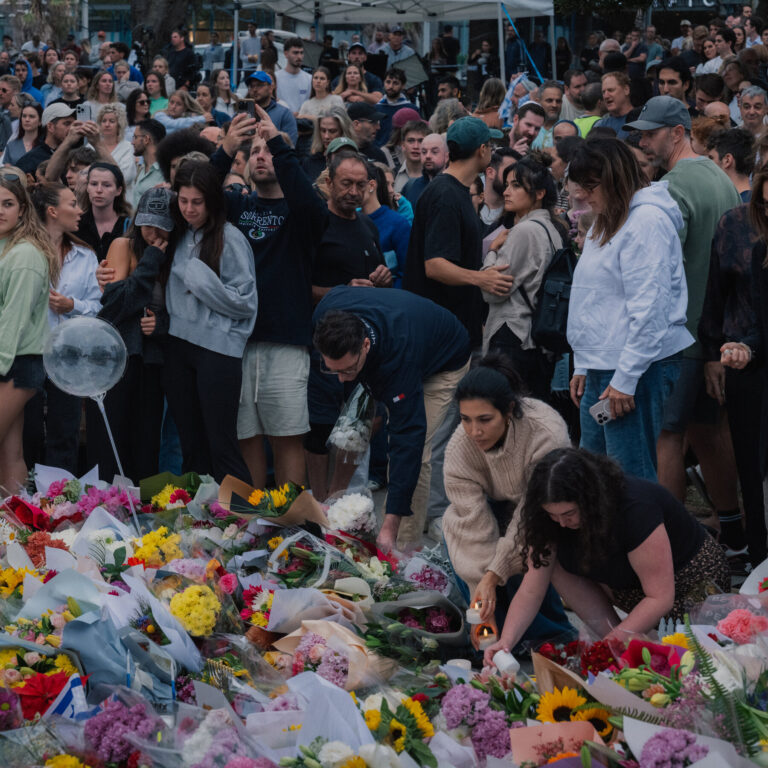 Albanese Vows to Toughen Gun Laws After Deadly Bondi Shooting