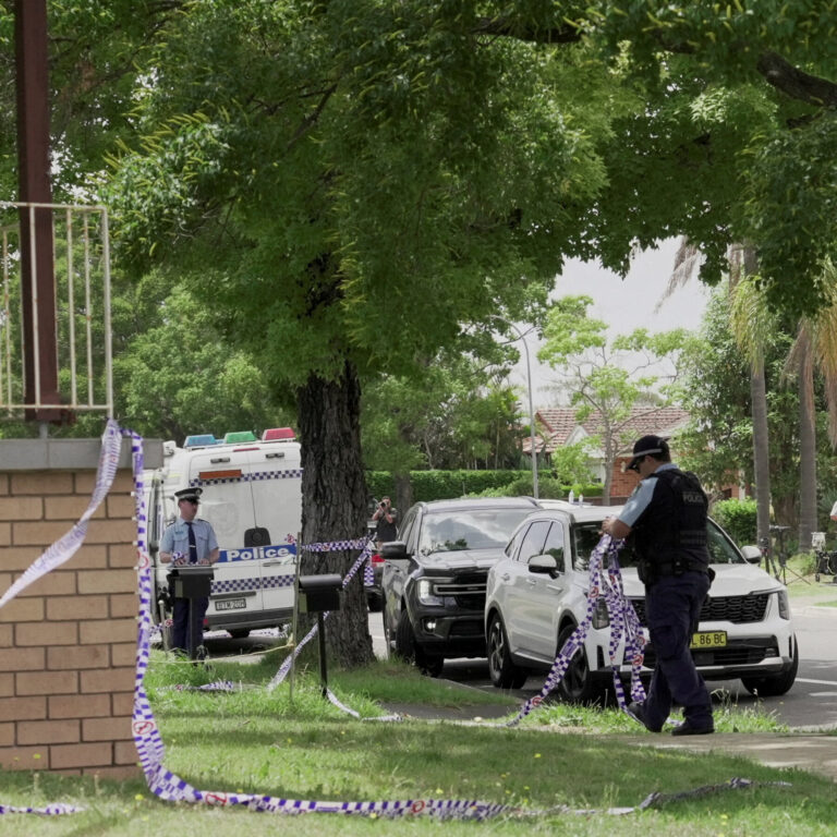 In Sydney Suburb Where Suspects Lived, Neighbor Saw ‘No Dramas’