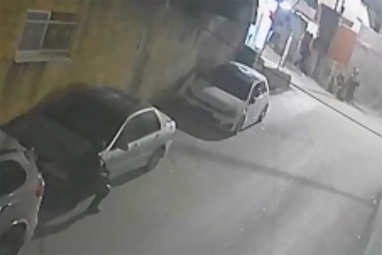 Palestinian teenager shot dead at close range by Israeli soldiers