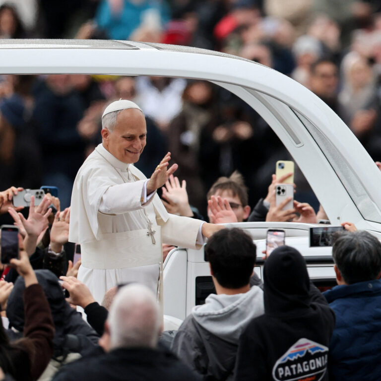 Pope Leo Makes Christmas Call for Dialogue to Address World’s Conflicts