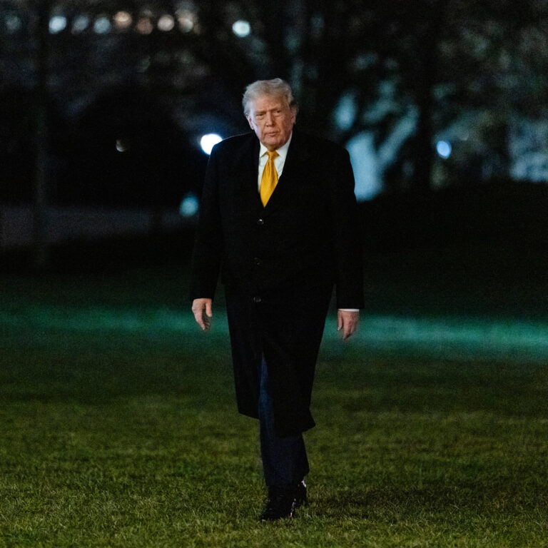 Trump and Colombian President Speak by Phone Amid Escalating Tensions