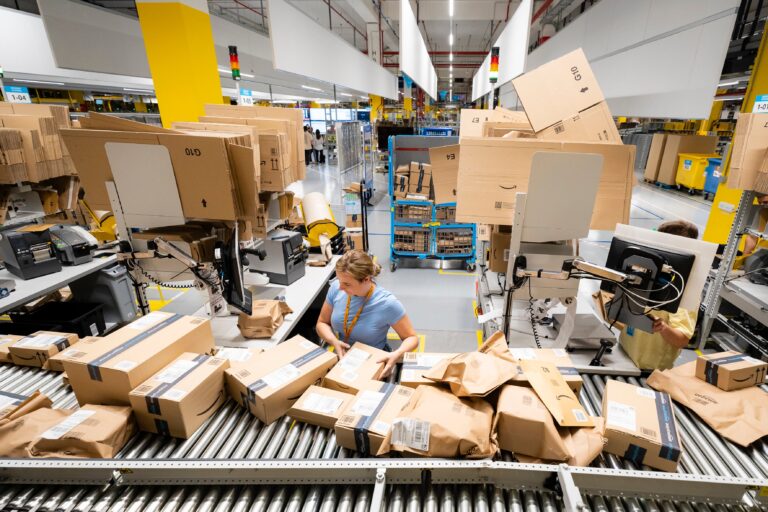 Los fraudes en internet registran su máximo anual por las vacaciones y las compras: “Los delincuentes se adaptan a nuestras costumbres”