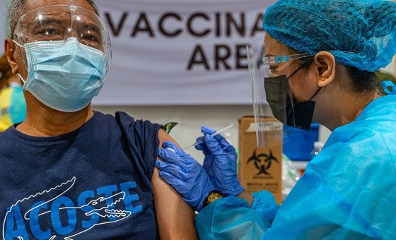 WHO research shows COVID vaccines still crucial in preventing severe illness