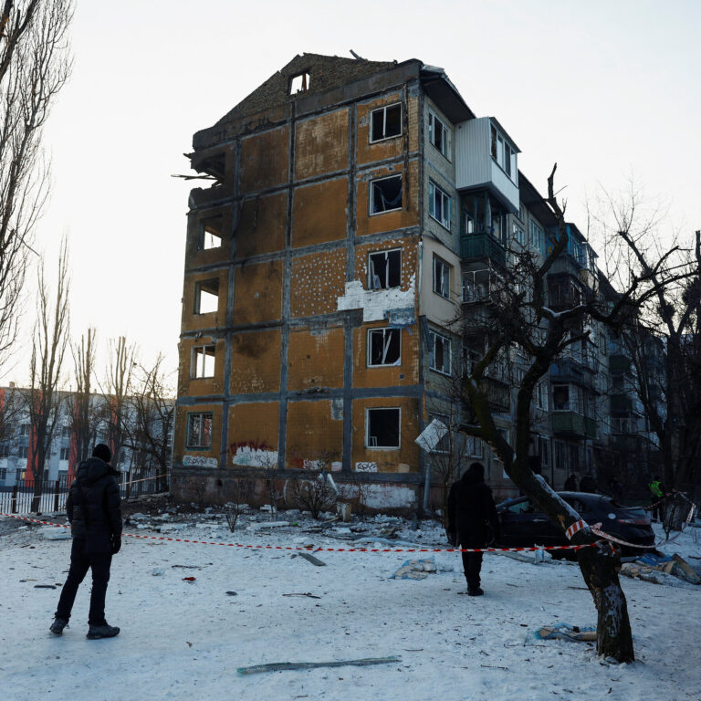 On Eve of Peace Talks, Russia Hits Power Plants in Frigid Ukraine