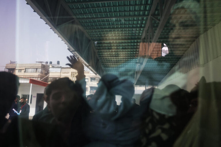 Key Gaza border crossing reopens, a step forward in the Israel-Hamas ceasefire