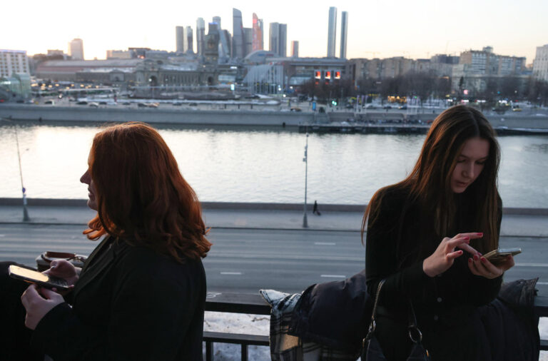 Mobile internet blackouts sweep Moscow, leaving residents feeling 'powerless'