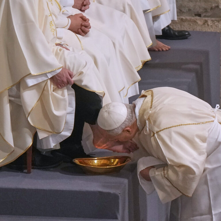 Pope Leo Returns to Tradition, Washing Priests’ Feet