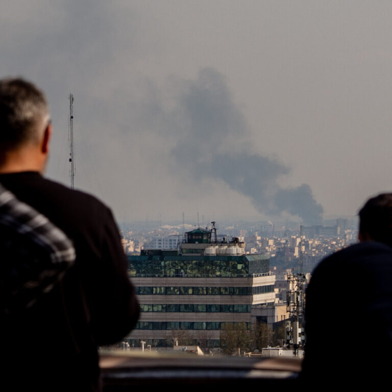 Iran War Live Updates: Macron Voices European Frustration With Trump for Criticizing NATO