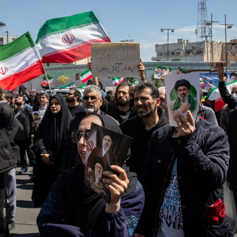 Iran War Live Updates: Cease-Fire Tested by Confusion Over Strait and Strikes on Lebanon