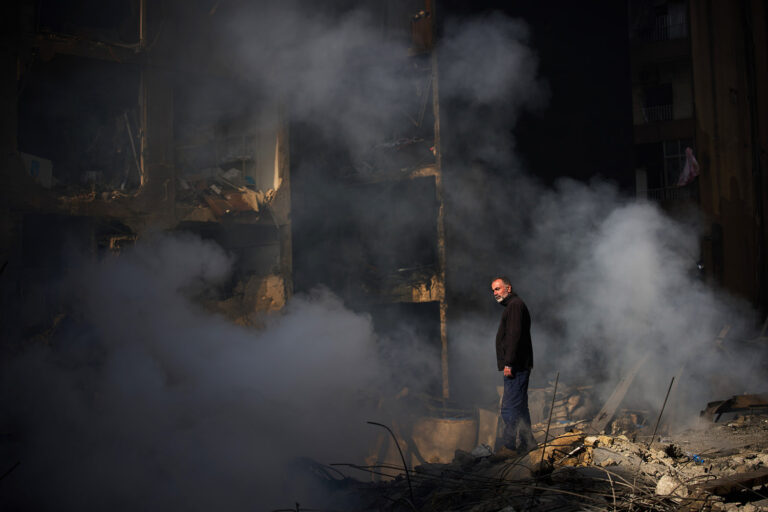 Israel's attacks devastate Beirut and threaten U.S.-Iran ceasefire