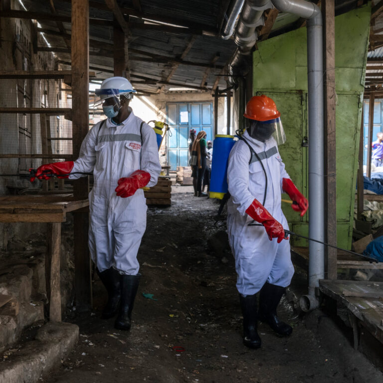Caught Flat-Footed, a City Races to Catch Up With Ebola