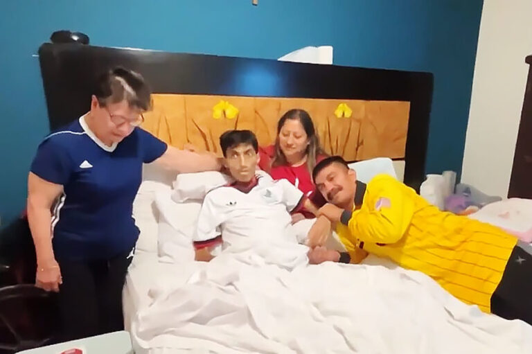 Teen dies hours after his parents reunited with him following immigration detention