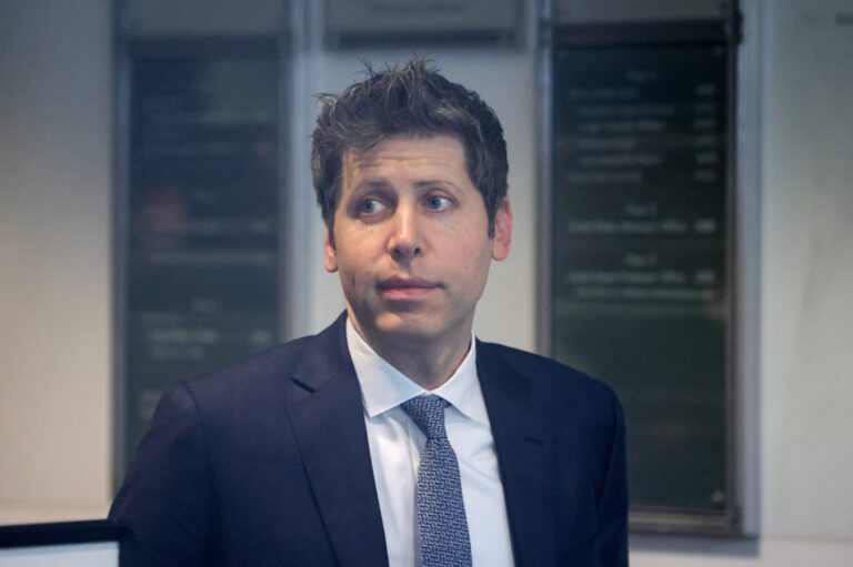 Sam Altman, en el juicio de OpenAI, testifica sobre millones, poder y dominación: “Elon Musk solo trabajará en empresas que controle totalmente”