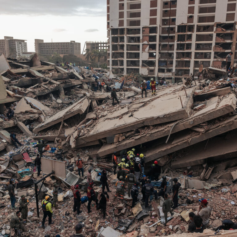 Venezuela Live Updates: Window to Find Survivors Is Closing as Rescuers Battle Through Aftershocks