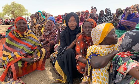 World News in Brief: UN scales up Ebola response, refugees ‘exiled’ in Africa, Political tensions escalate in Somalia