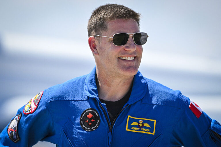 Artemis II astronaut Jeremy Hansen stepping down from full-time role