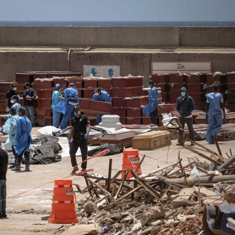 As Earthquake Death Toll Mounts, Venezuela Grapples With Recovering and Burying Bodies