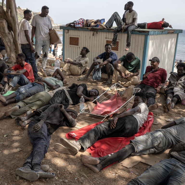 After Most Migrants Leave Ceuta, Exhausted Holdouts Find Shelter on Beach